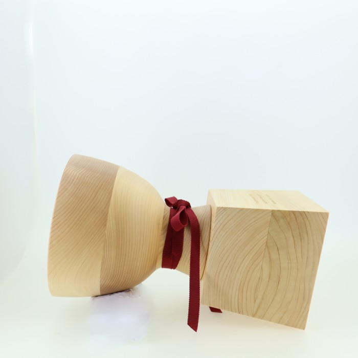 【OEM】オリジナル木製トロフィーを製作