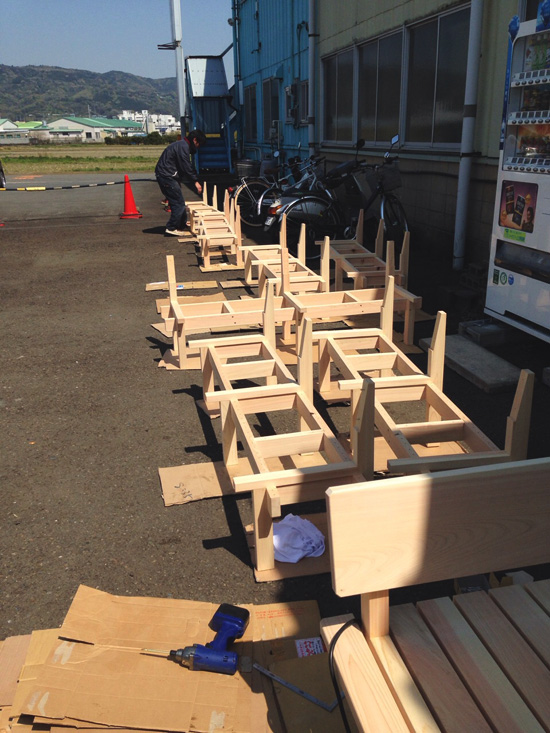 「木のぬくもりを感じるベンチ」製作