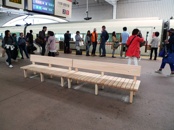 「木のぬくもりを感じるベンチ」製作