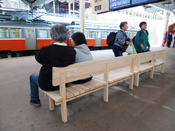 「木のぬくもりを感じるベンチ」製作