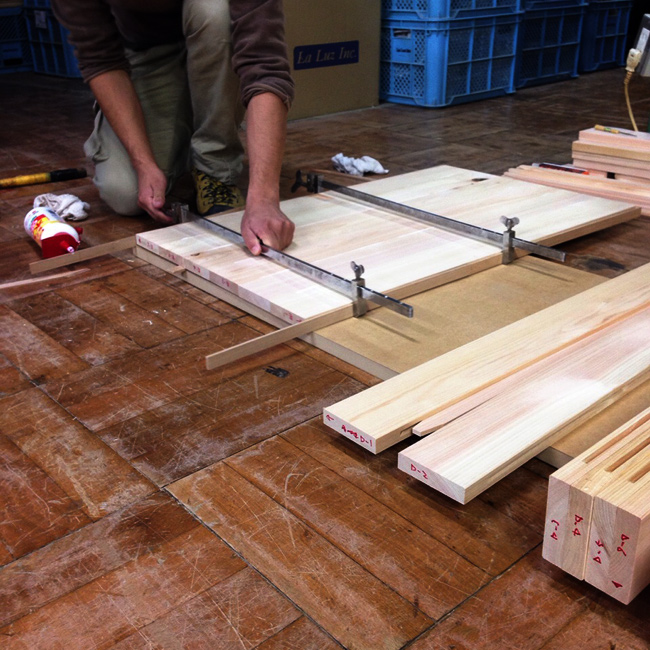 ハルネ小田原のイベントスペース用什器を制作中