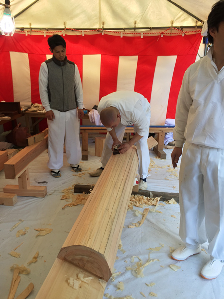 二宮神社　みんなの鳥居プロジェクト ー 根継ぎ