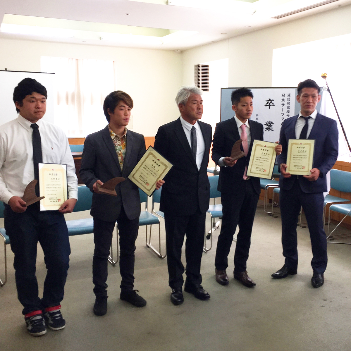 サーフアカデミー卒業生記念品の作成