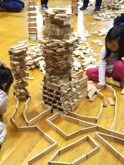神奈川ゆめコープさん主催　「森のおさんぽと積み木あそび」企画