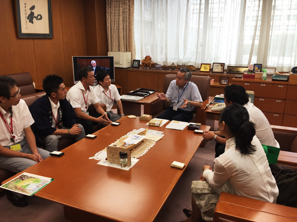 『子ども霞が関見学デー』と農林水産省・林野庁の幹部の方々との面会。