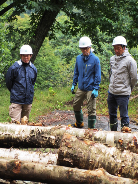 サントリーさんの育林材（プロジェクト）でタンブラーを作製しました。