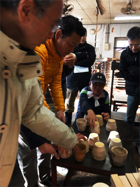 サントリーさんの育林材（プロジェクト）でタンブラーを作製しました。