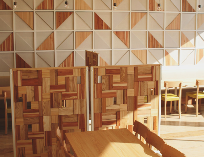 小田原ダイナシティのリニューアルに伴い什器を作製しました。