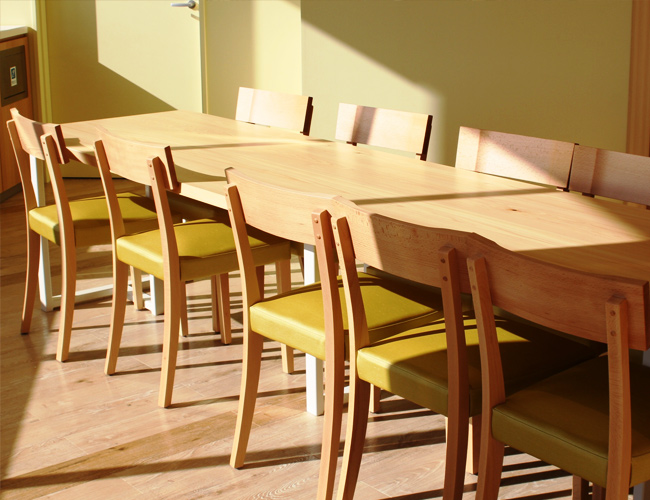 小田原ダイナシティのリニューアルに伴い什器を作製しました。