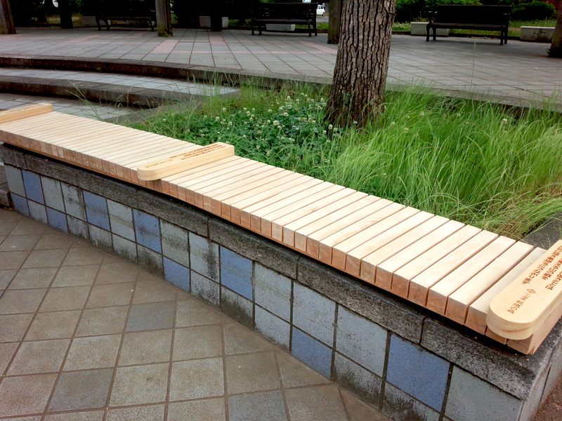 上府中公園（小田原球場）ベンチ修理のお手伝いをしました。