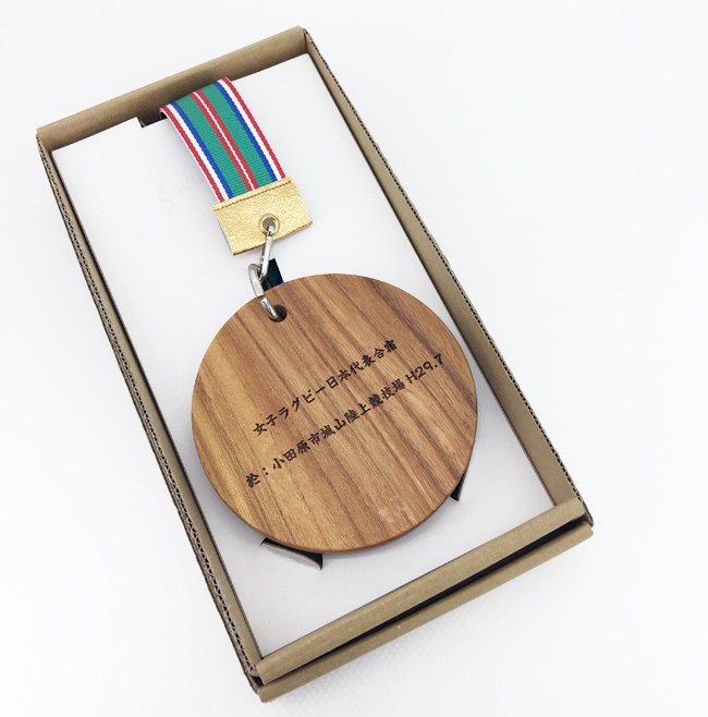 ラグビー女子日本代表候補（サクラフィフティーン）の歓迎セレモニー用メダルを作製しました。