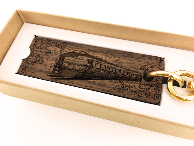 伊豆クレイル一周年記念品を製作をしました。