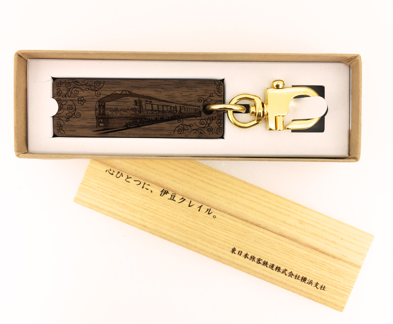 伊豆クレイル一周年記念品を製作をしました。