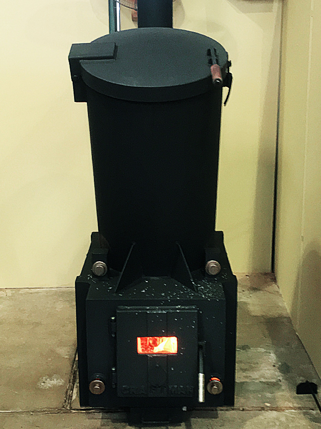 工場用薪ストーブを設置しました。