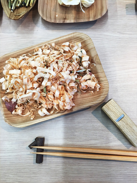 湘南T-SITEにて箸作り体験に参加しました。