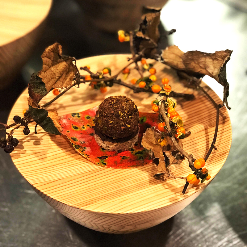 【Ermenegildo Zegna × Ristorante HONDA】