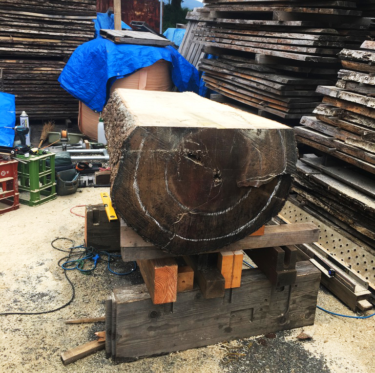 「ちがさき・もあな保育園」様の テーブル什器等を製作致しました。