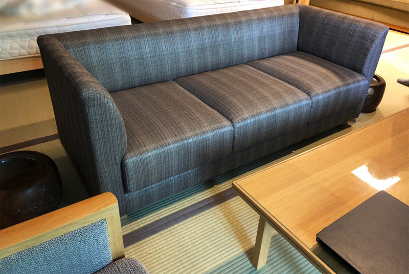 箱根老舗高級旅館 客室ソファの張替え