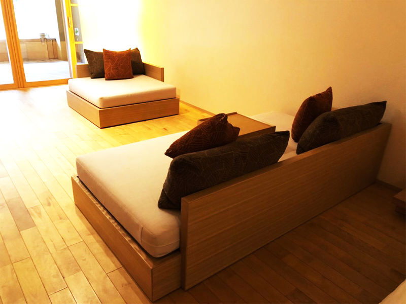 箱根旅館・ホテルの椅子とソファ類の張り替え