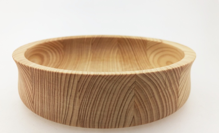 もあな保育園へ納品した食洗機対応食器の修理を行いました。