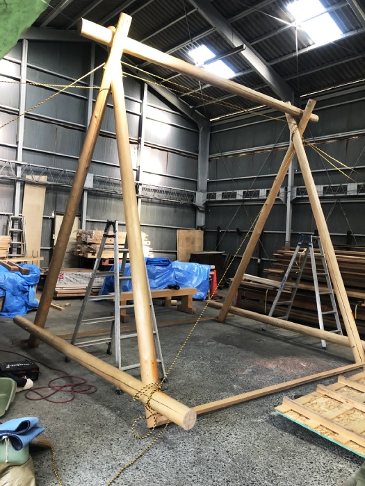 『箱根のぶらんこ』の座面制作を行いました。