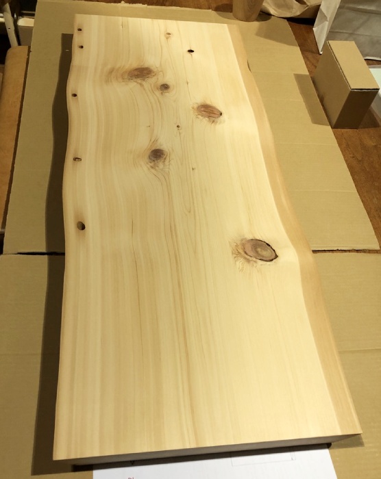 『箱根のぶらんこ』の座面制作を行いました。