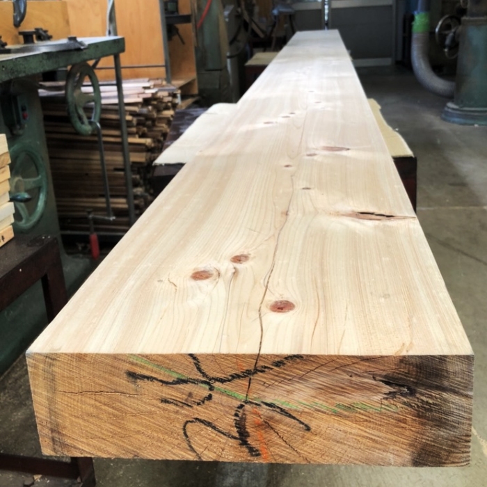 小田原キッチンショールームのカウンター製作。