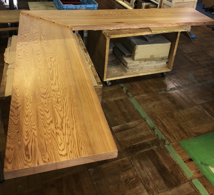 小田原キッチンショールームのカウンター製作。