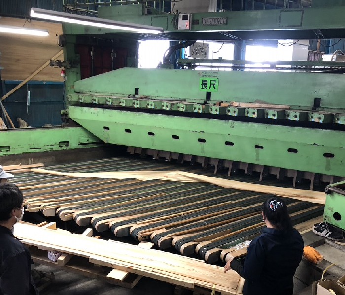 こだわりの突板を作っていただきました