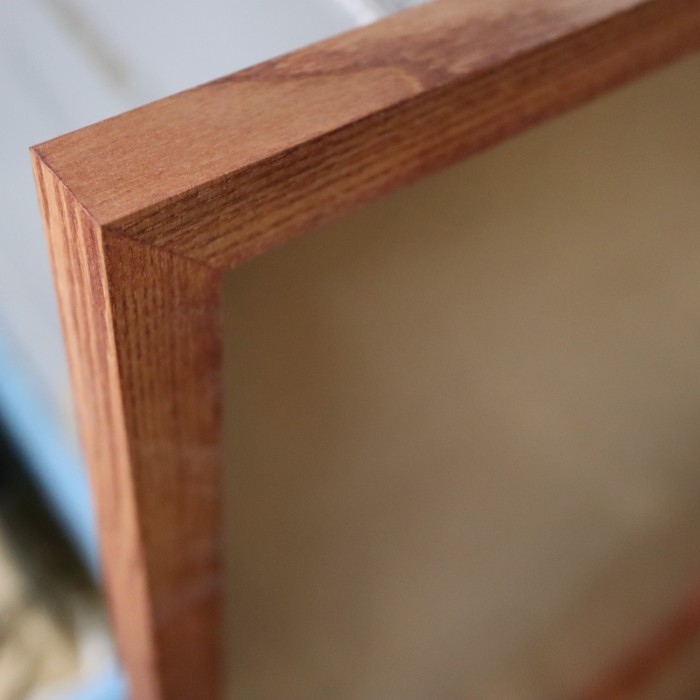 家具屋さんの商品ポスターのフレームを作製