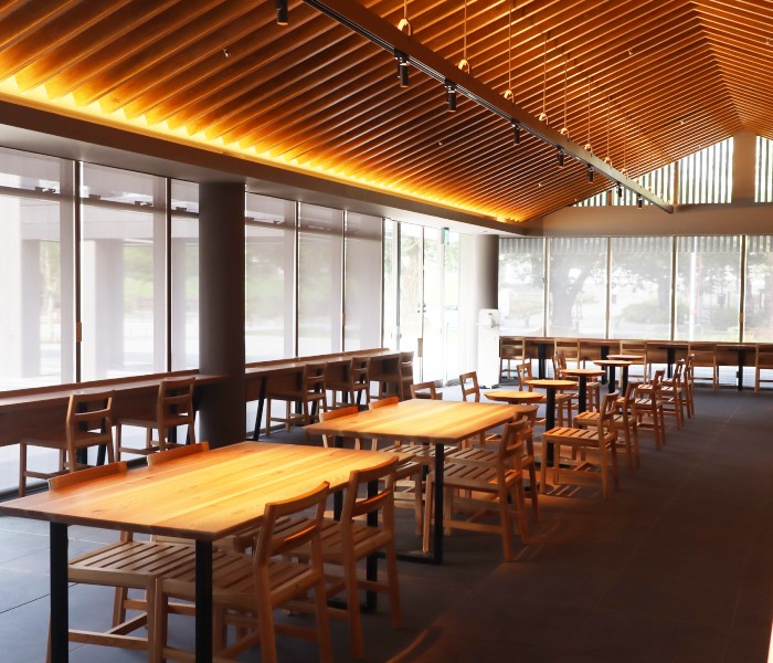 小田原三の丸ホールのテーブルを作製