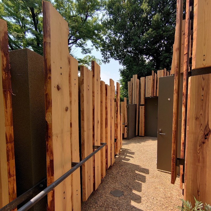 公園の公衆トイレの看板を製作（場所：渋谷）