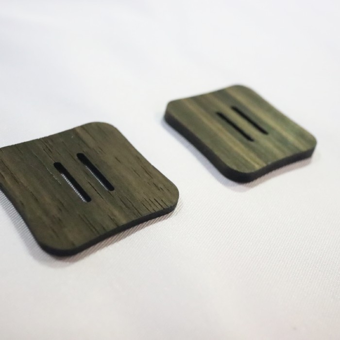 コクタンのボタンを製作