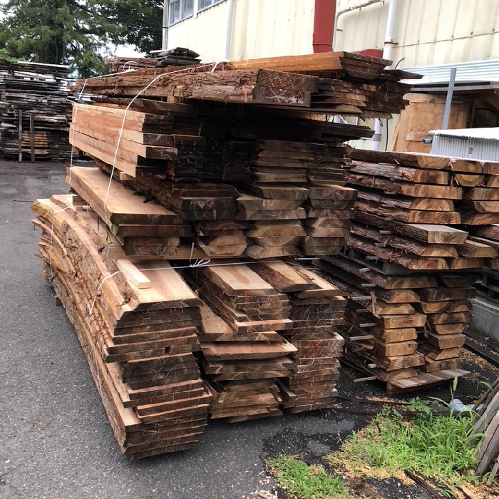 大井町サーフィン場　間伐材搬入！！