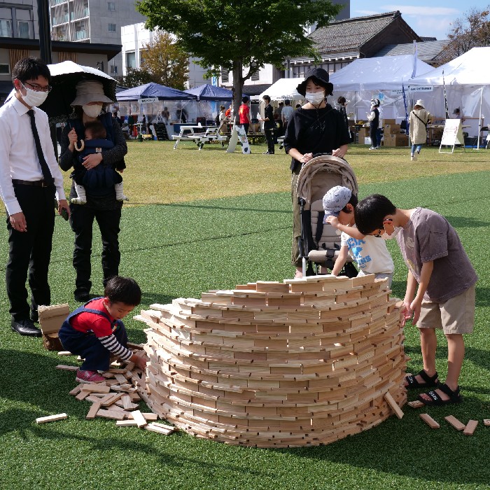 キコリーずさんのかまぼこ板のつみきを作製