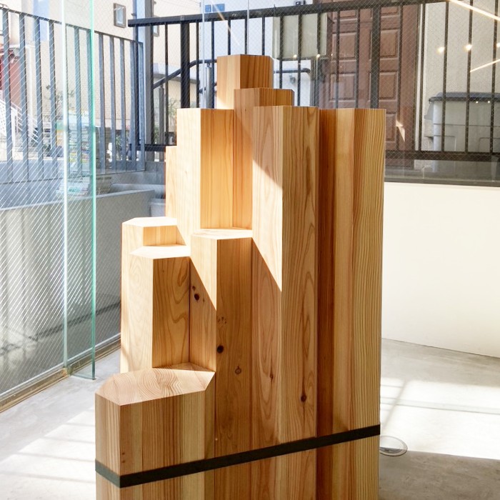 青山にあるショップの什器を作製