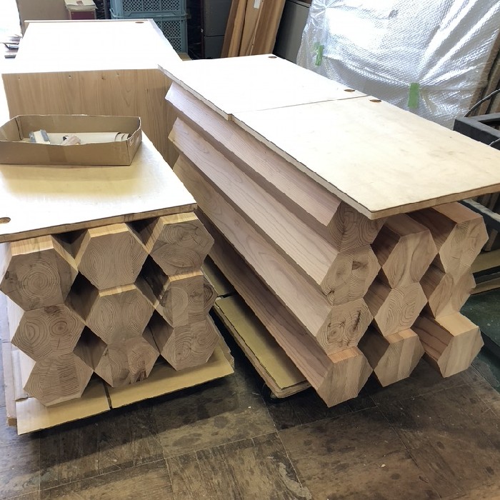 青山にあるショップの什器を作製