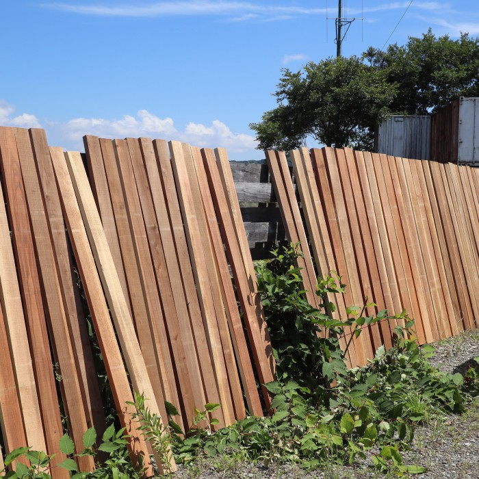 西湖コンテナハウスウッドデッキを作製