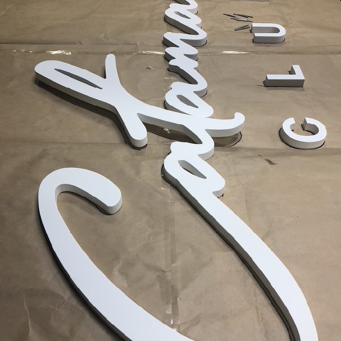 西湖コンテナハウスウッドデッキを作製