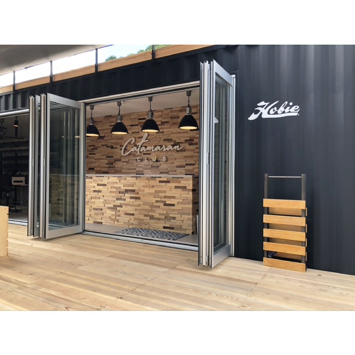 西湖コンテナハウスウッドデッキを作製