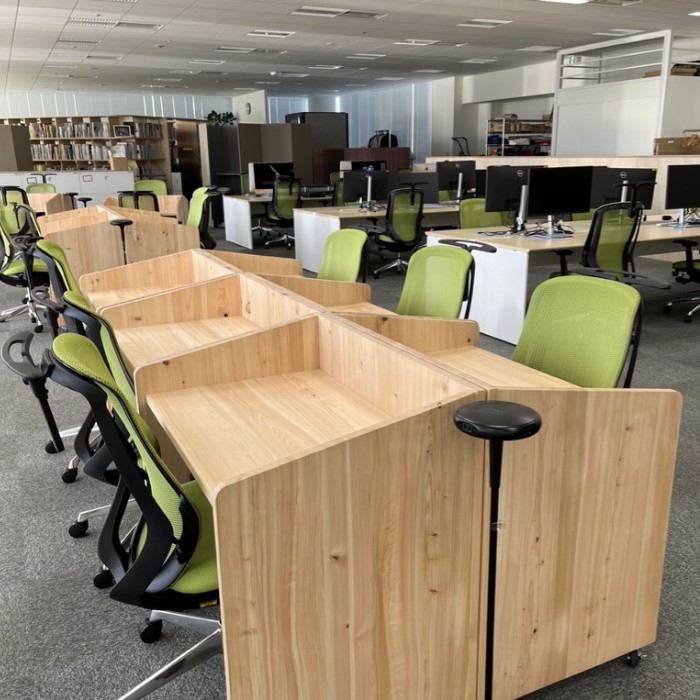 オフィス木質化の什器を制作