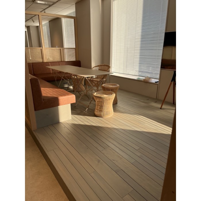 オフィス木質化の什器を制作