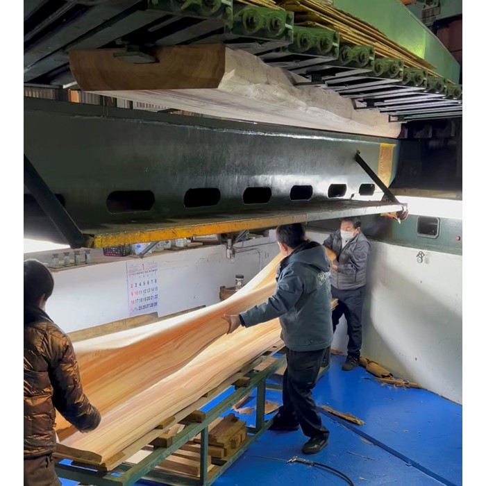 突板の大阪出張