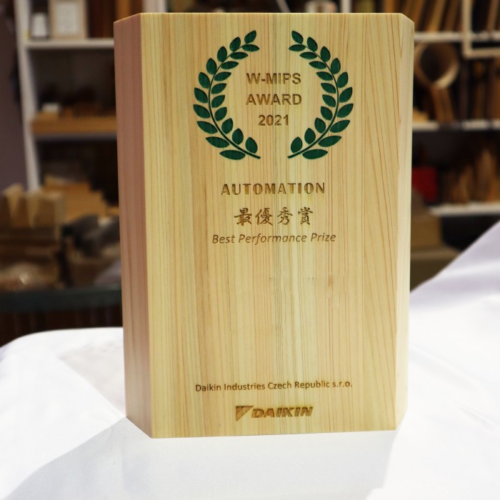 ダイキンさんの表彰盾を制作