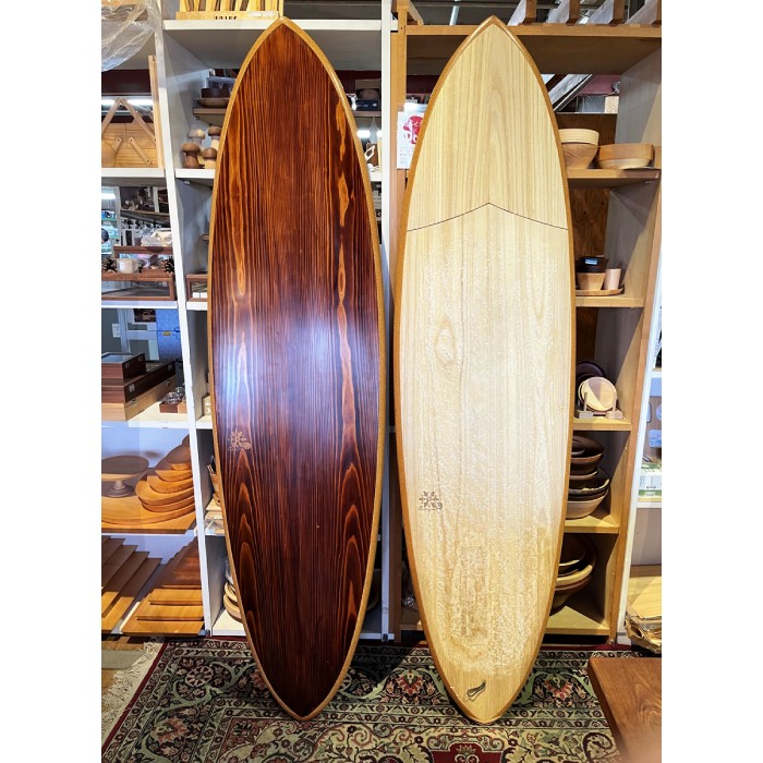 小田原・箱根産の間伐材スギを使用したサーフボード