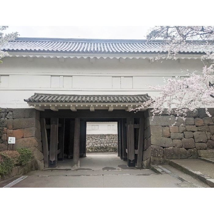 小田原城の常盤木門金属プレートの製作