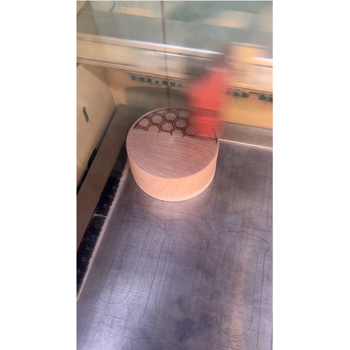 『FARADAY』さんの 蜜蝋ケースを製作