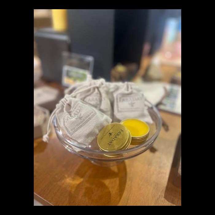 FARADAYさん湘南Tサイトでの展示