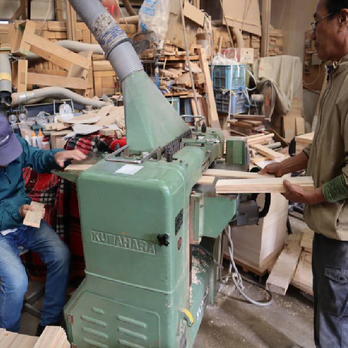 【OEM】南足柄市の木材を使用した鉛筆の製作