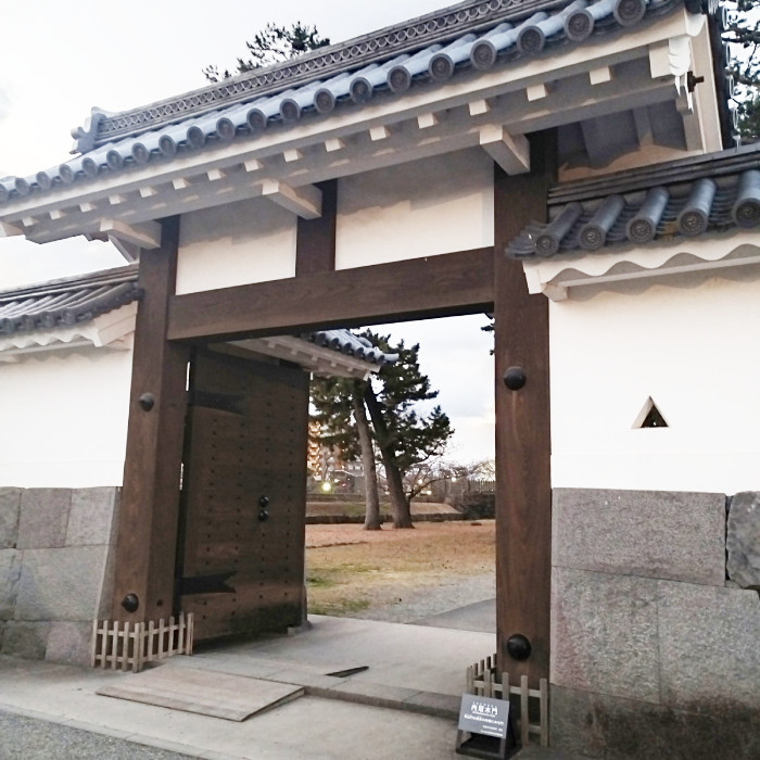 【OEM】小田原城の常盤木門金属プレートの製作